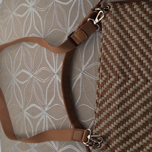 Christopher Kon Woven Leather Shoulder Bag/Crossbody! - Picture 12 of 13